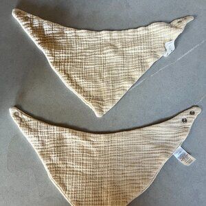Colored Organics Muslin Bandana Bibs in Natural